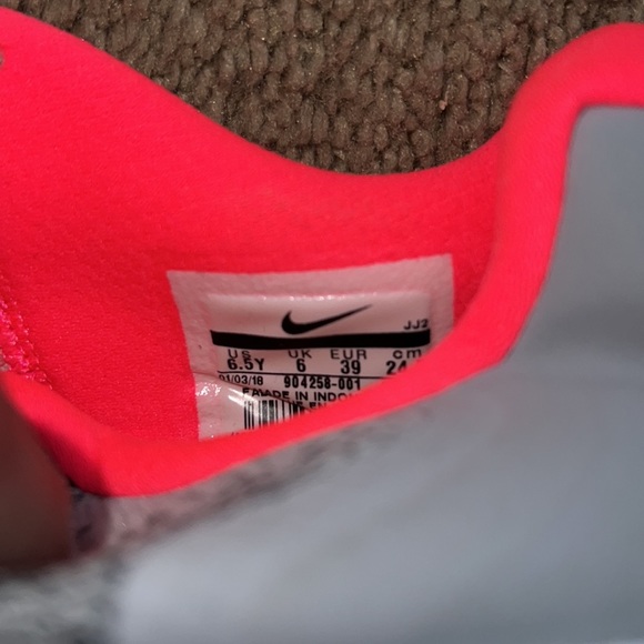 Nike Free Run 6.5Y 8-8.5 Women - Picture 7 of 7